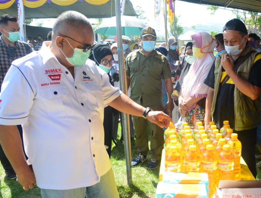  Pasar Murah di Padebuolo Diserbu Emak-emak