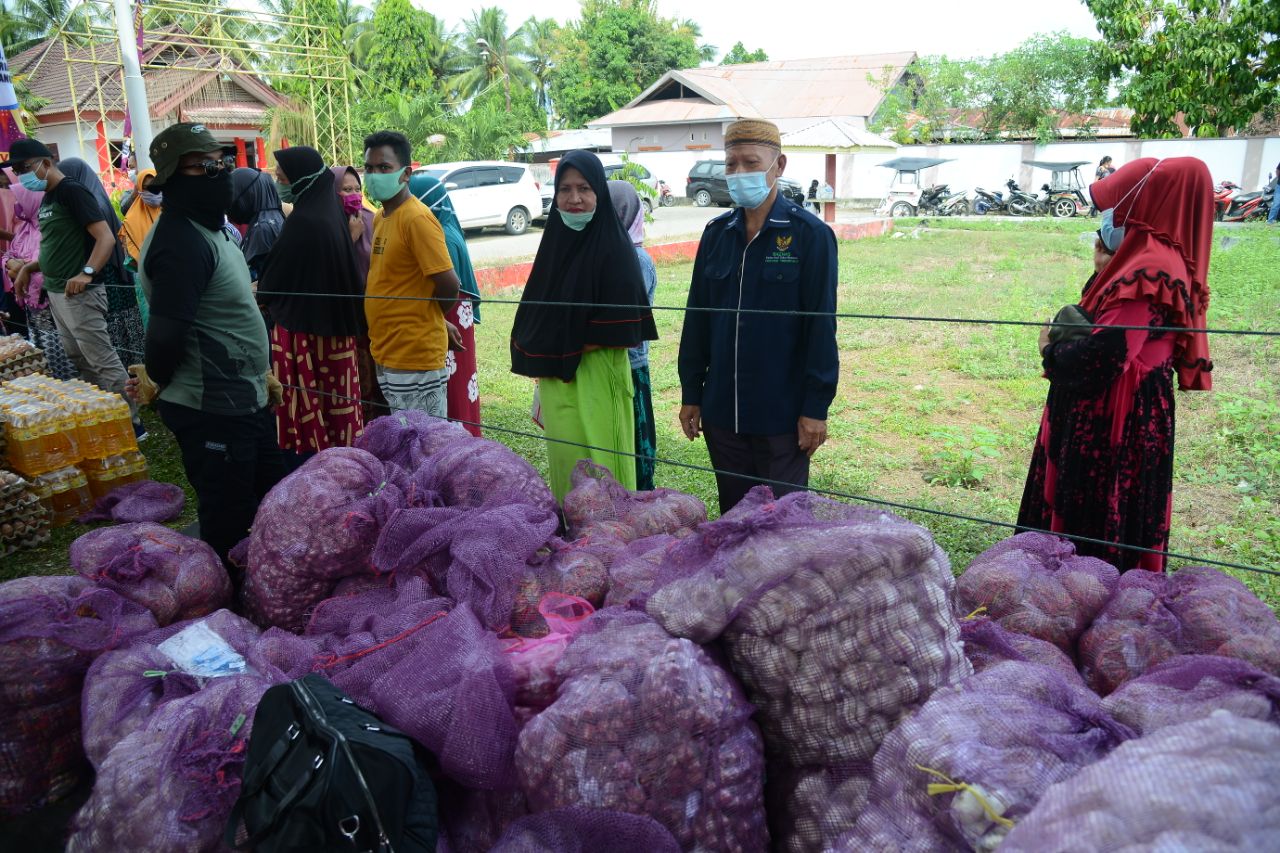  Pemprov Gorontalo Gelar Pasar Murah ke-20 di Mananggu