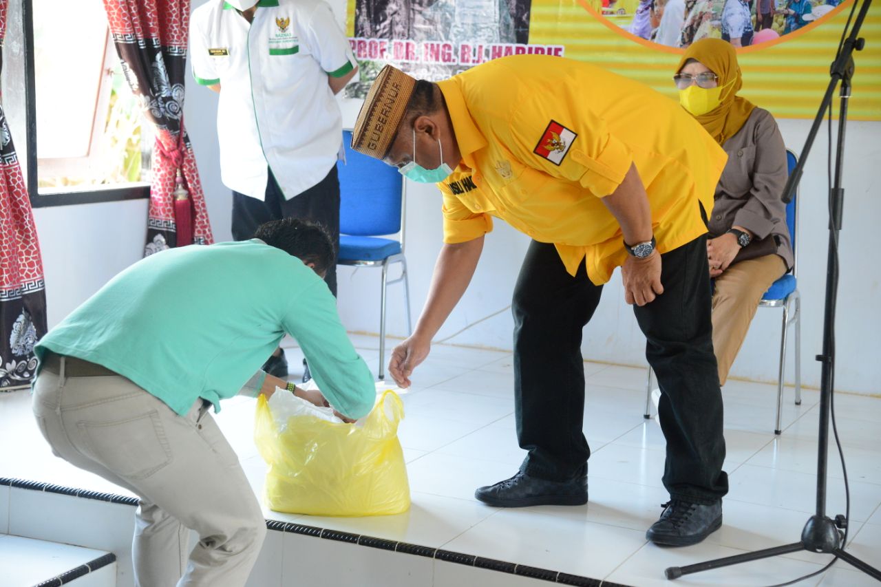  Cek Beras Bantuan, Rusli: Harus Sama yang Saya Makan