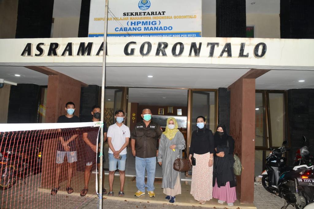  Gorontalo Governor Visited Gorontalo Student’ Dormitory in Manado