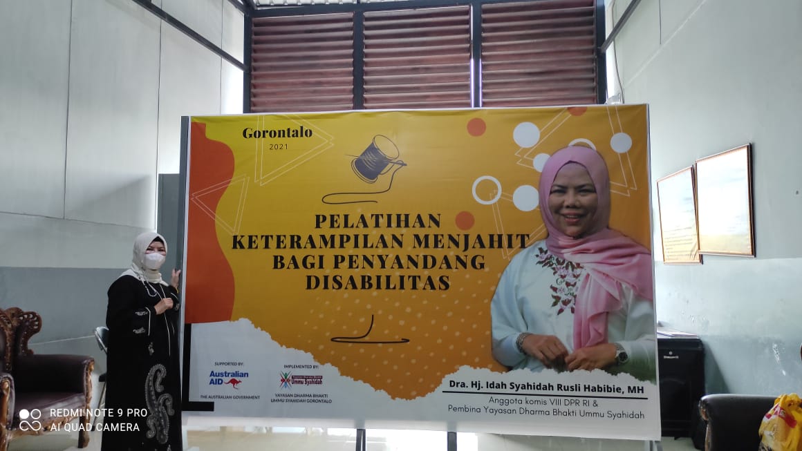  Idah Beri Pelatihan Menjahit Untuk Disabilitas