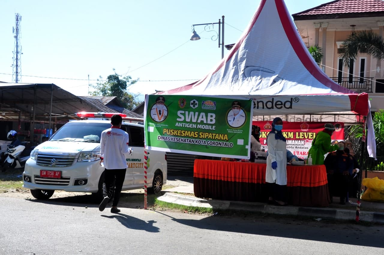  Pasar Tradisional Kota Gorontalo Dilengkapi Posko Swab dan Vaksinasi