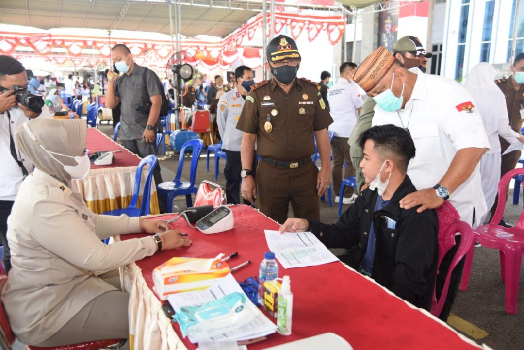  Gubernur Apresiasi Vaksinasi di Kejati Gorontalo Capai 1.104 Orang Sehari