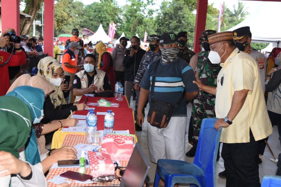  Vaksinasi di Gentuma Terendah, Gubernur Gorontalo Turun Tangan