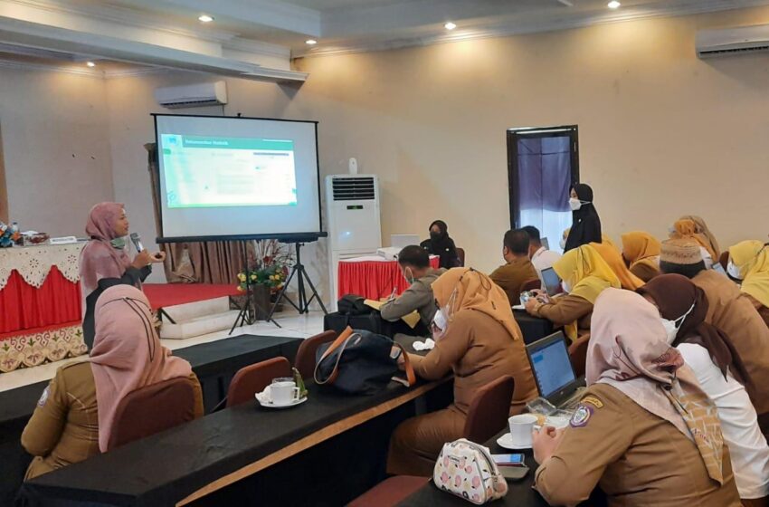  Diskominfotik Gelar Rapat Evaluasi Data Sektoral Tahun 2021