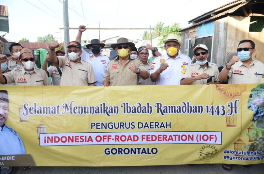  Bagi-Bagi Takjil Ala Pengda IOF Gorontalo 