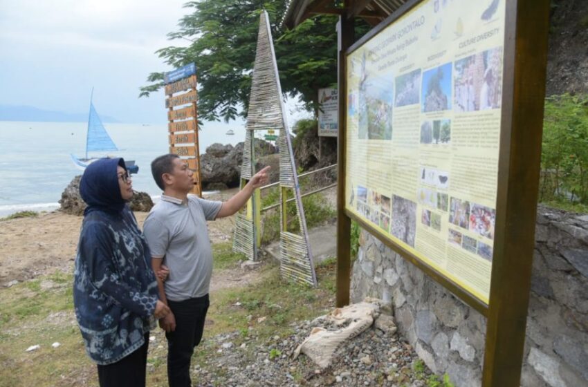  Penjagub Hamka dan Istri Nikmati Wisata Religi Bongo