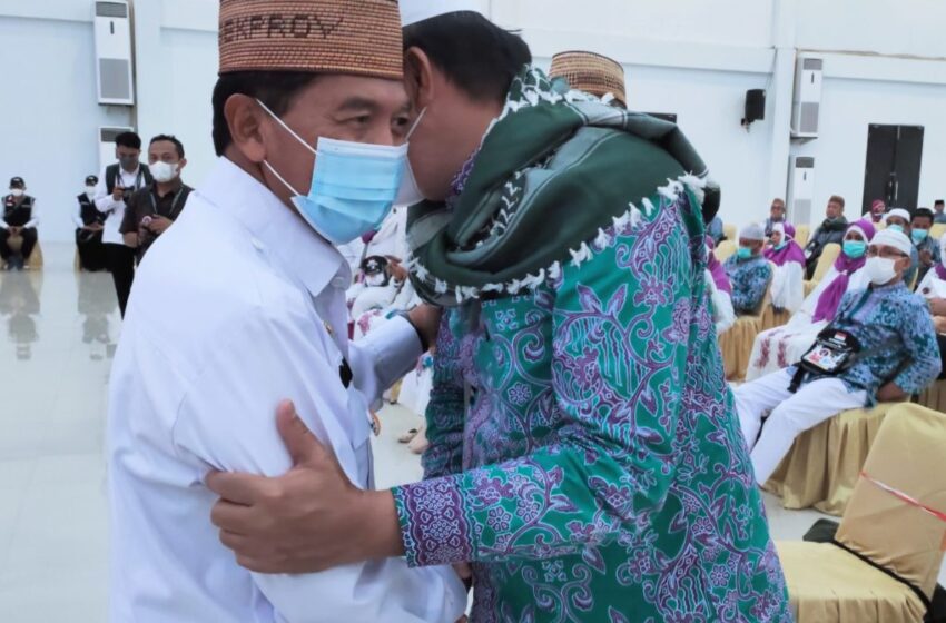  Sekda Darda Sambut Kedatangan Jamaah Haji Gorontalo Kloter 14