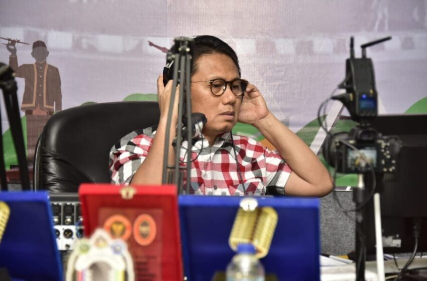  Penjagub Hamka Jadi Penyiar Radio Rakyat Hulonthalo Program Pejabat Menyapa