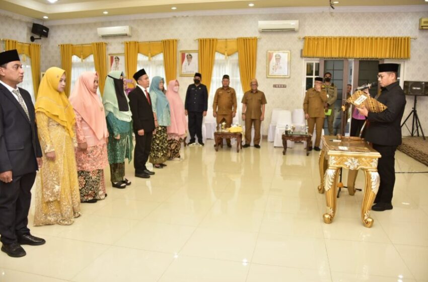  Penjagub Hamka Lantik Delapan Pejabat Fungsional Pemprov Gorontalo