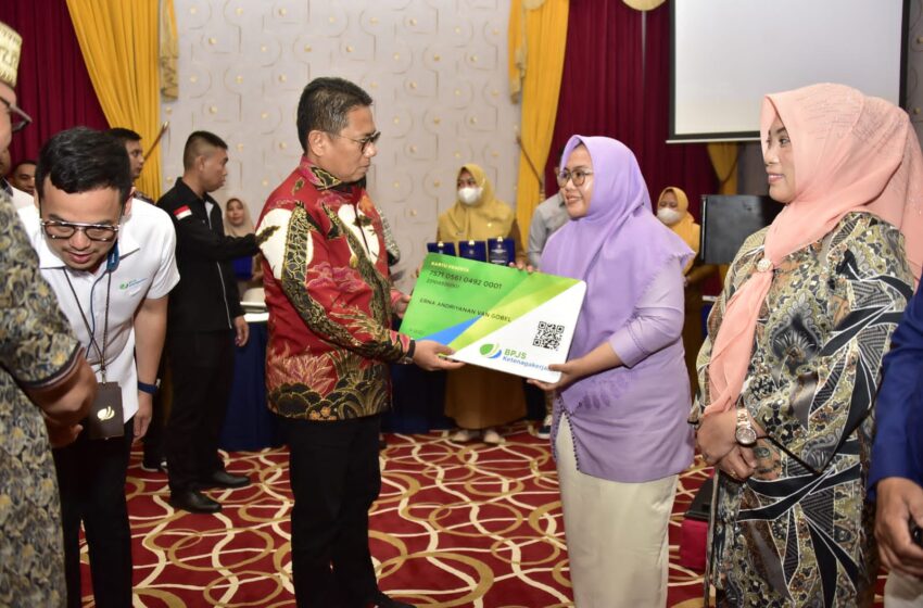  Peringati Hari Guru Nasional, Tenaga Kependidikan di Gorontalo Banjir ‘Hadiah’