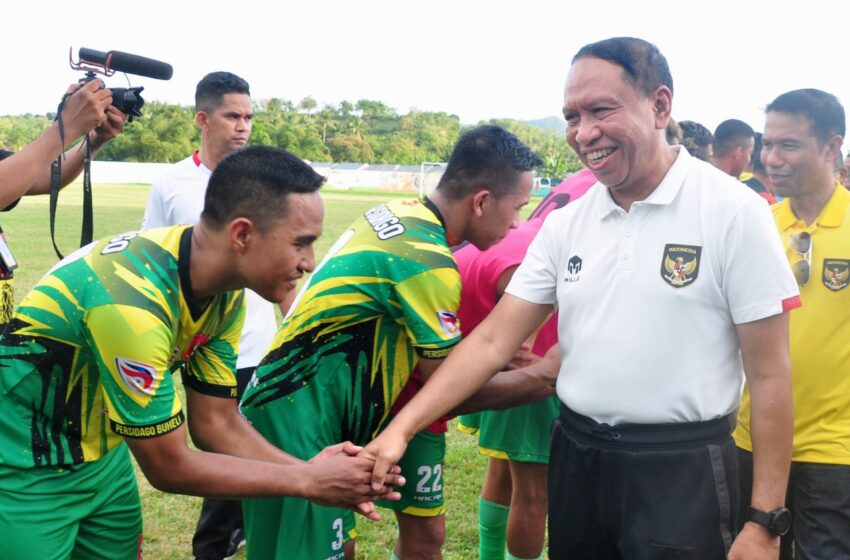  Menpora Nonton Laga Persahabatan PS Boalemo Vs Persidago