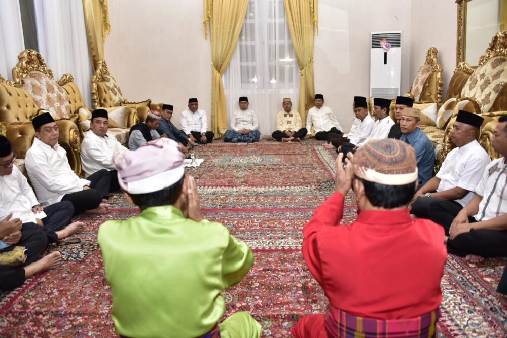  Gelar Adat Tenggeyamo Tentukan 1 Ramadan 