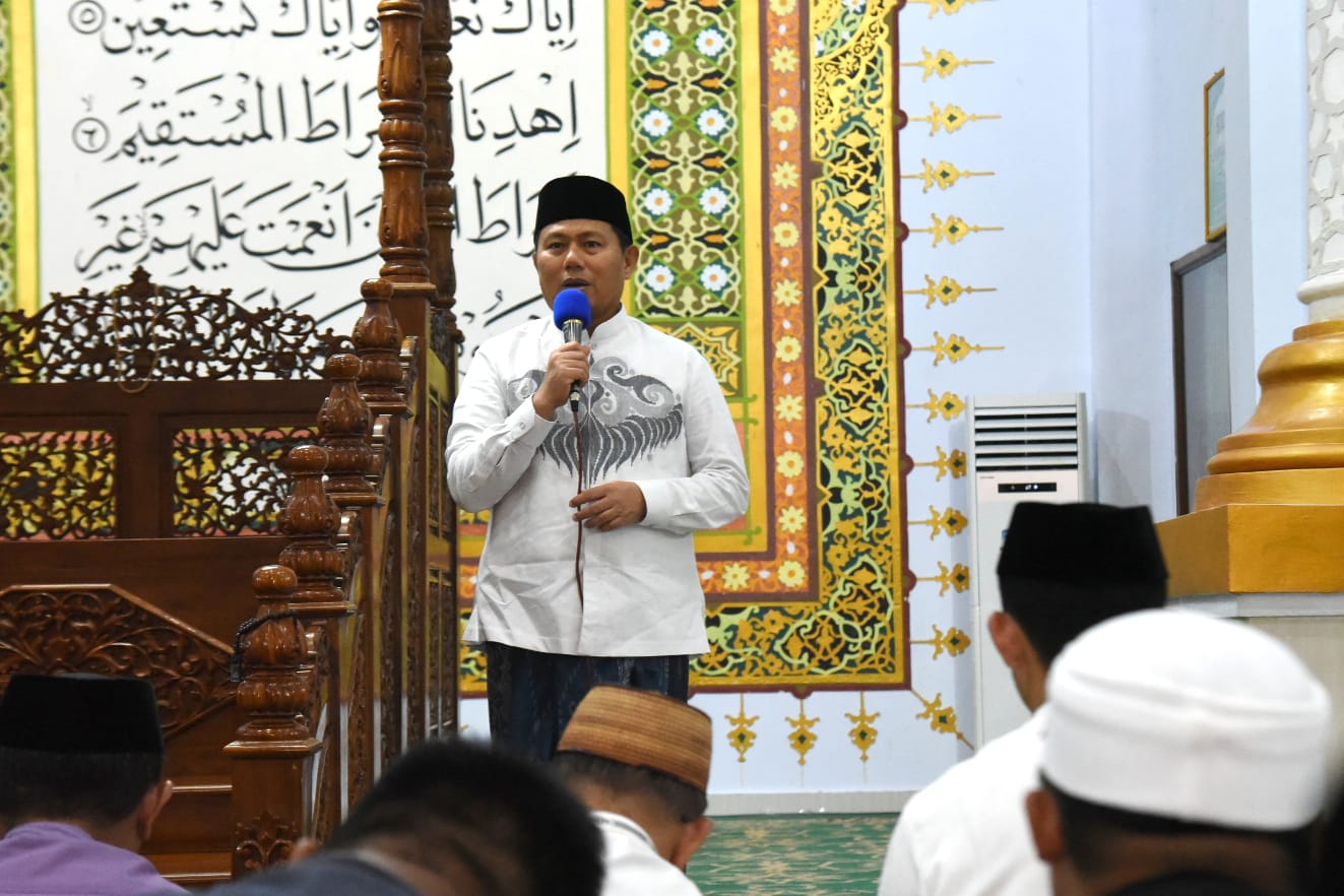  Kunker di Pohuwato, Penjagub Tarawih di Masjid Agung Baiturrahim