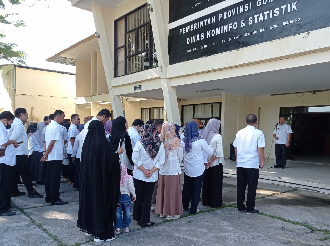  Diskominfotik Held a Morning Parade after Eid Al Fitr Collective Leave