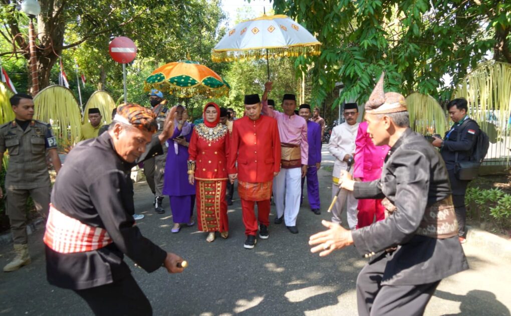  Penjagub Ismail Diterima Secara Adat di Kabupaten Gorontalo