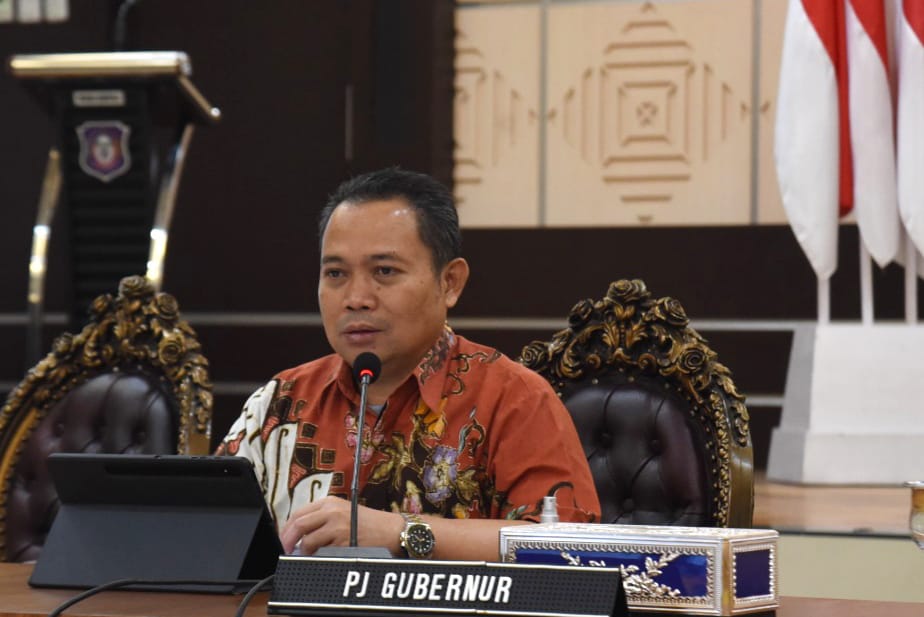  Penjagub Ismail Larang Sekolah Laksanakan Wisuda