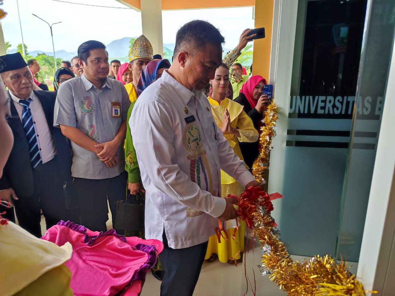  Acting Provincial Secretary, Budiyanto Sidiki Officially Launches a Library Building and Postgraduate Building of Universitas Bina Mandiri