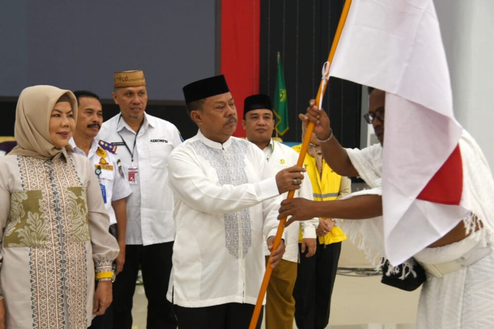  Ketua DPRD Gorontalo Lepas 391 JCH Kloter 29 UPG