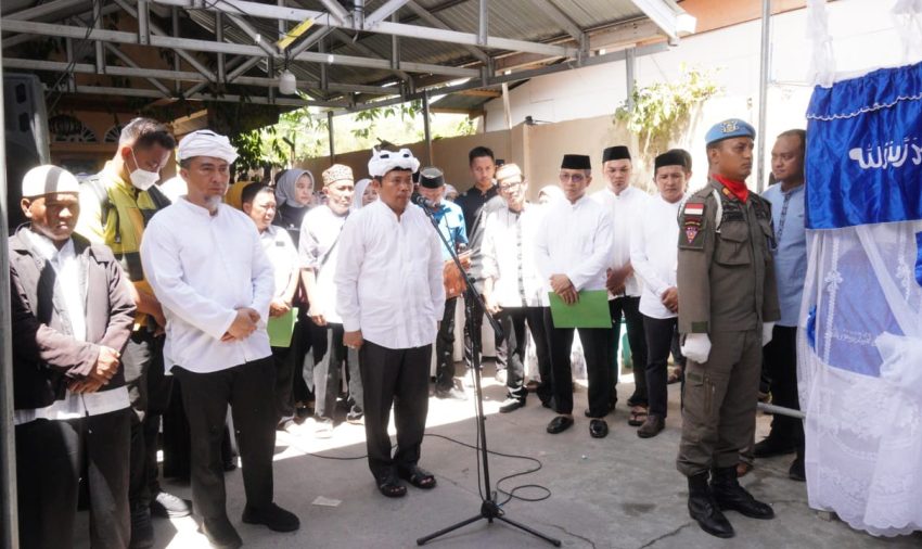  Penjagub Gorontalo Lepas Jenazah Kadis Dukcapil-PMD Slamet Bakri   