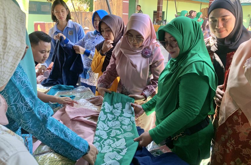  Dekranasda Pasarkan Produk UMKM di Bazar Peringatan HUT TNI