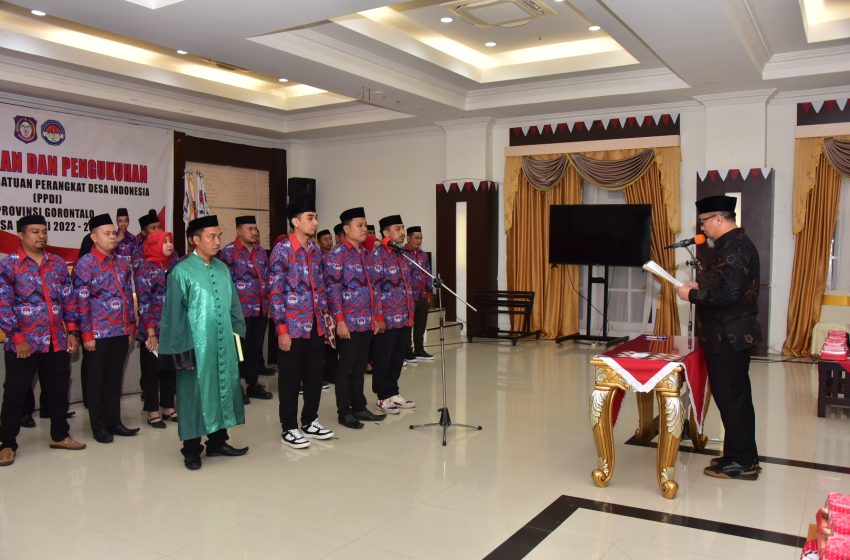  Penjabat Sekdaprov Kukuhkan Pengurus PPDI Gorontalo