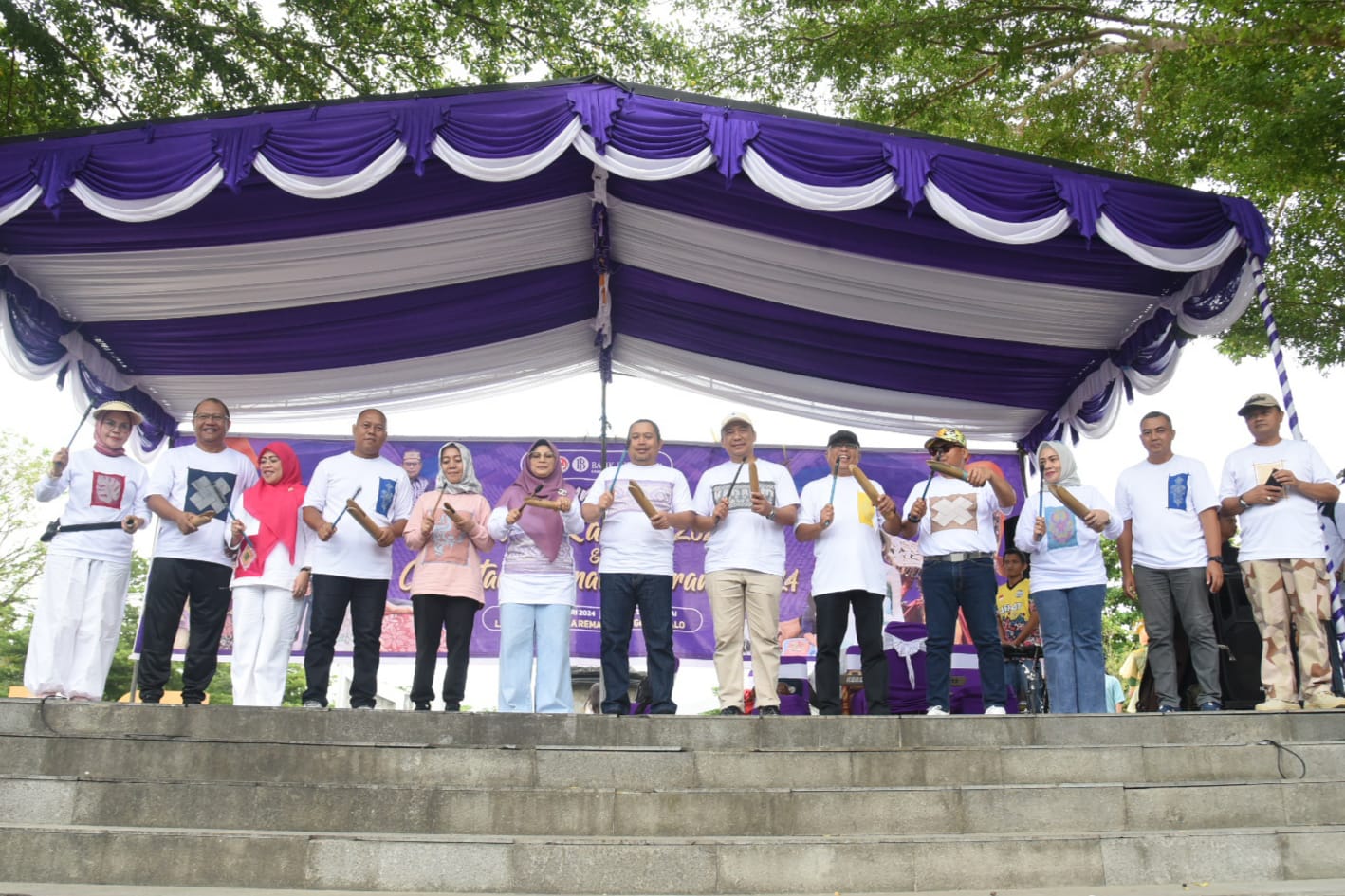  Penjagub Gorontalo Canangkan Hari Karawo 2024