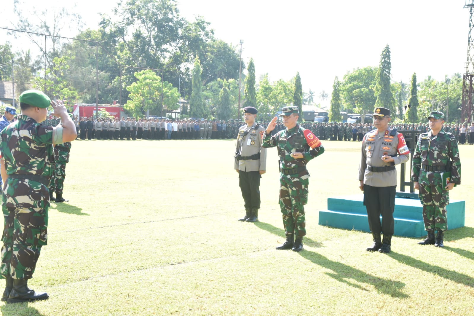  TNI Polri Gelar Pasukan Jaga Kunjungan Presiden di Gorontalo   