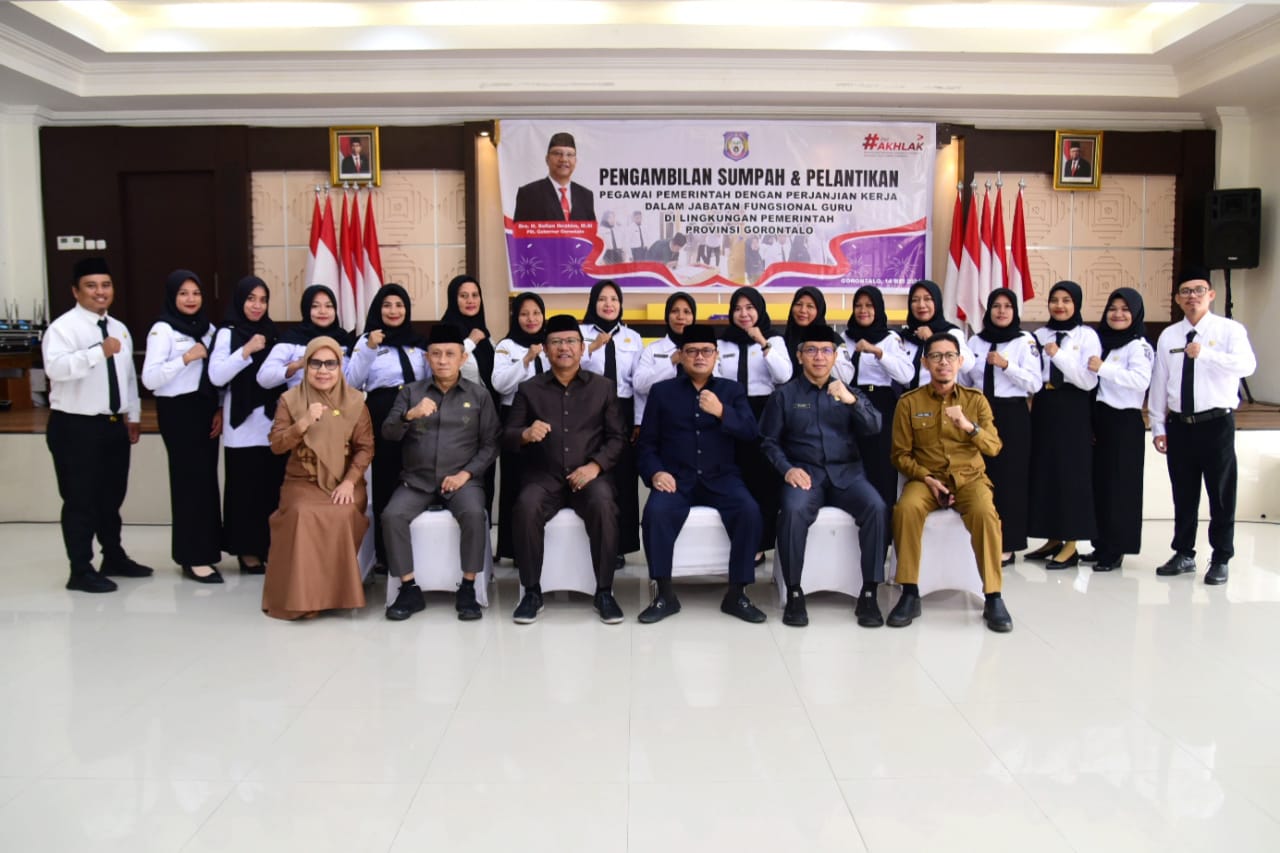  Plh Gubernur Gorontalo Lantik PPPK Fungsional Guru