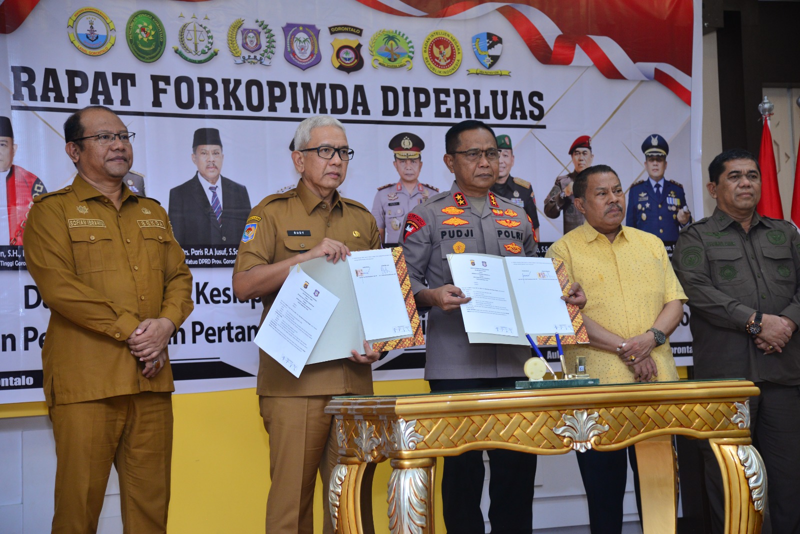  Pemprov – Polda Gorontalo Tanda Tangani NPHD Pengamanan Pilkada 2024