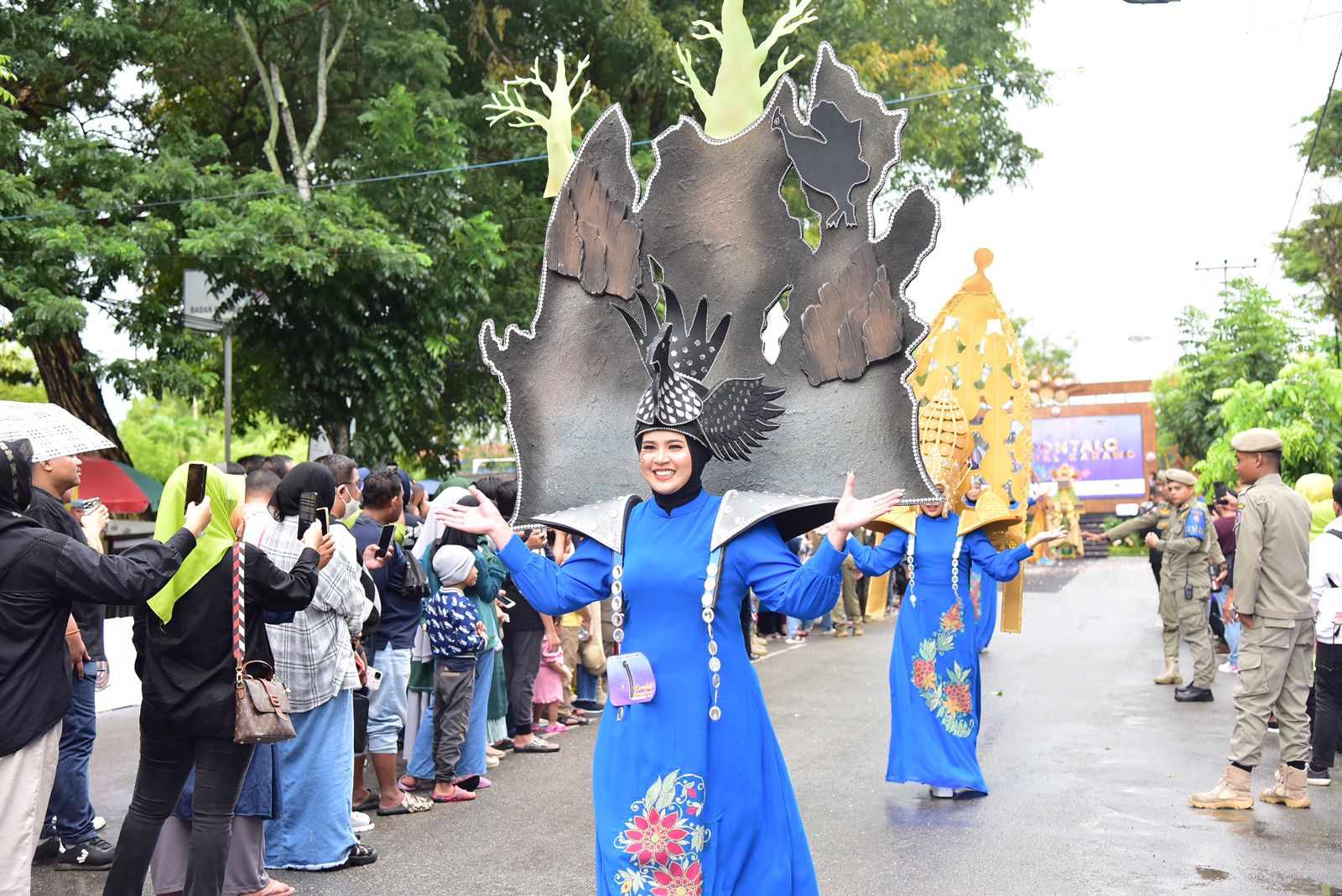  Enjoy Gorontalp Carnival with 50  “mascot” Actions