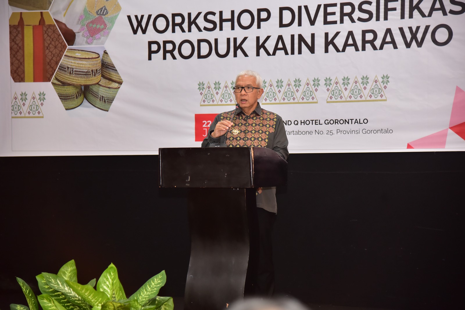  Workshop Diversifikasi Kain Karawo Diminta Ciptakan Produk Berdaya Saing
