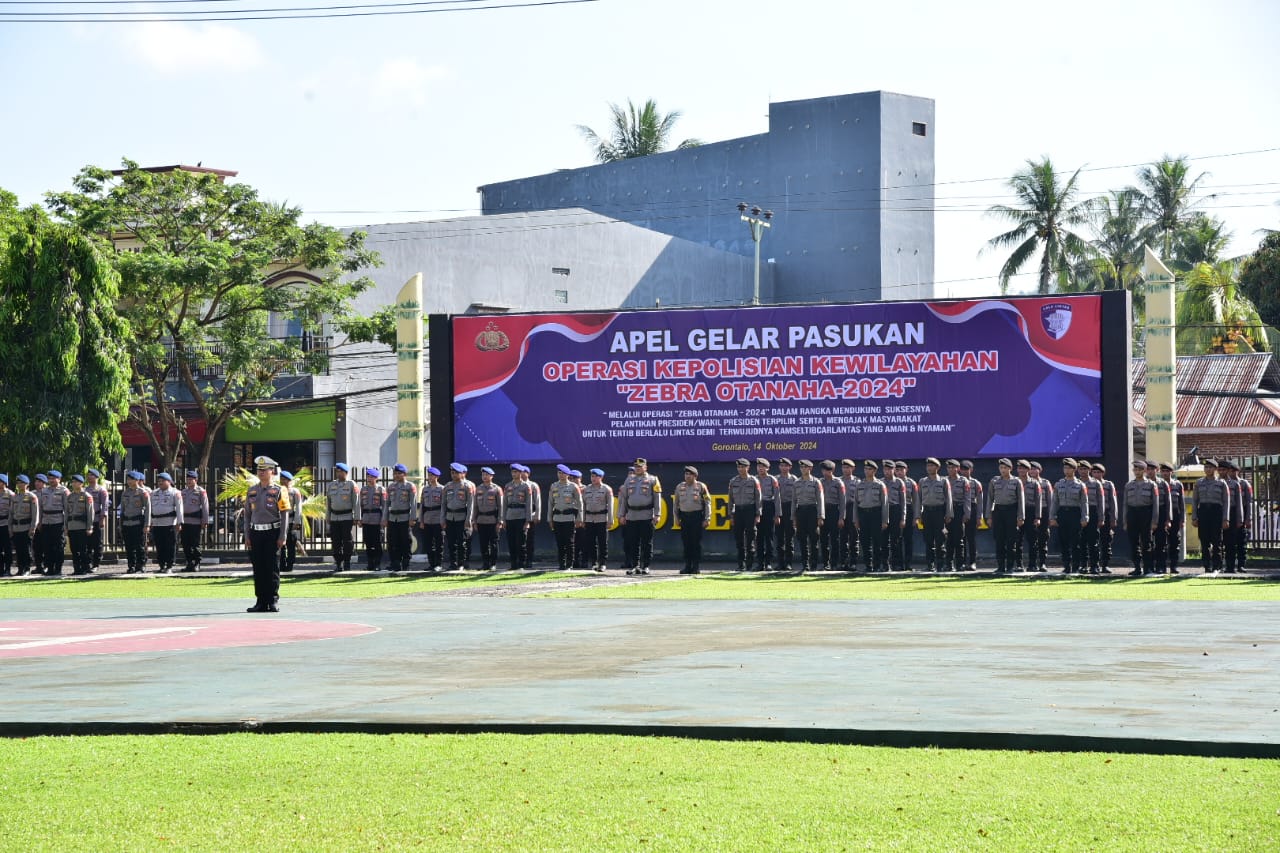 Polda Gorontalo Laksanakan Apel Gelar Pasukan Pengamanan Pelantikan Presiden    