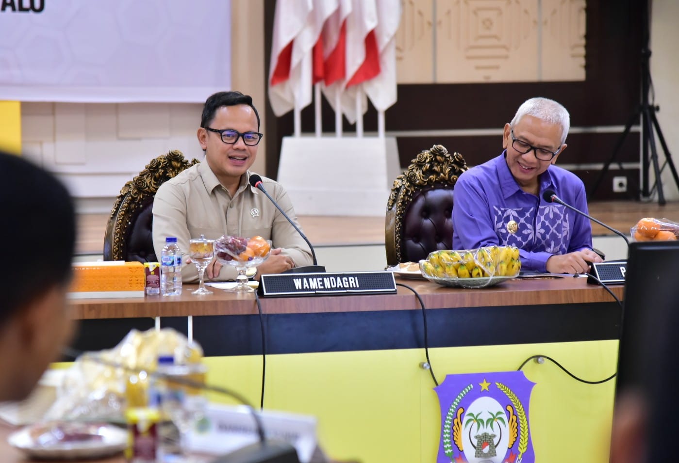  Jelang Pilkada 2024, Wamendagri Minta Program Bansos Ditunda   