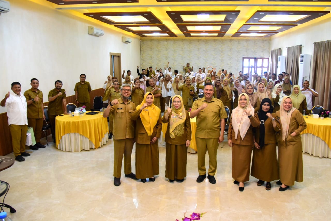  Pisah Sambut Kadis Kominfotik Provinsi Gorontalo berlangsung Akrab