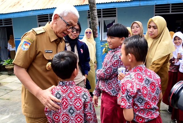  Pj. Gubernur Gorontalo Ajak Seluruh Pihak Sukseskan MBG