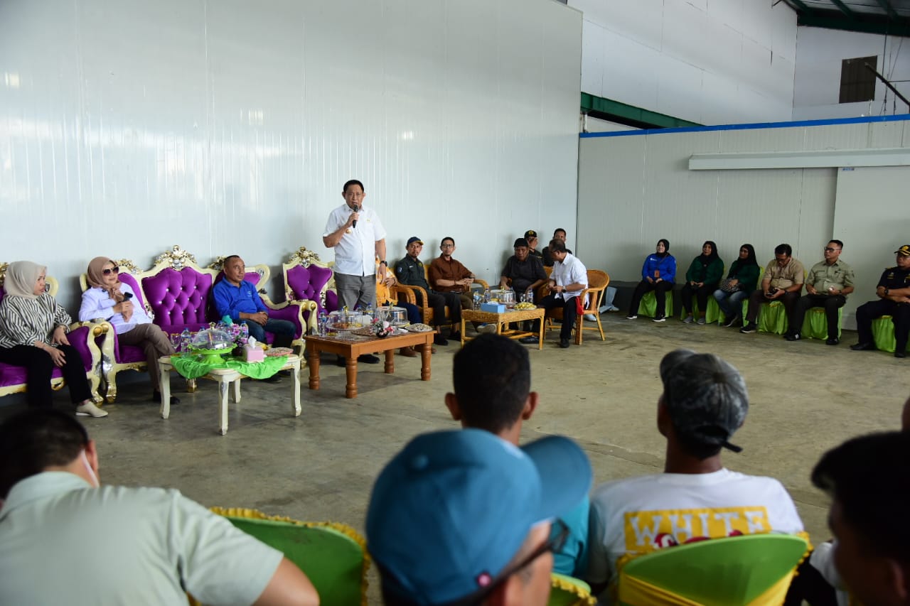 Gubernur Gorontalo Serap Aspirasi Petani Tambak di Pohuwato