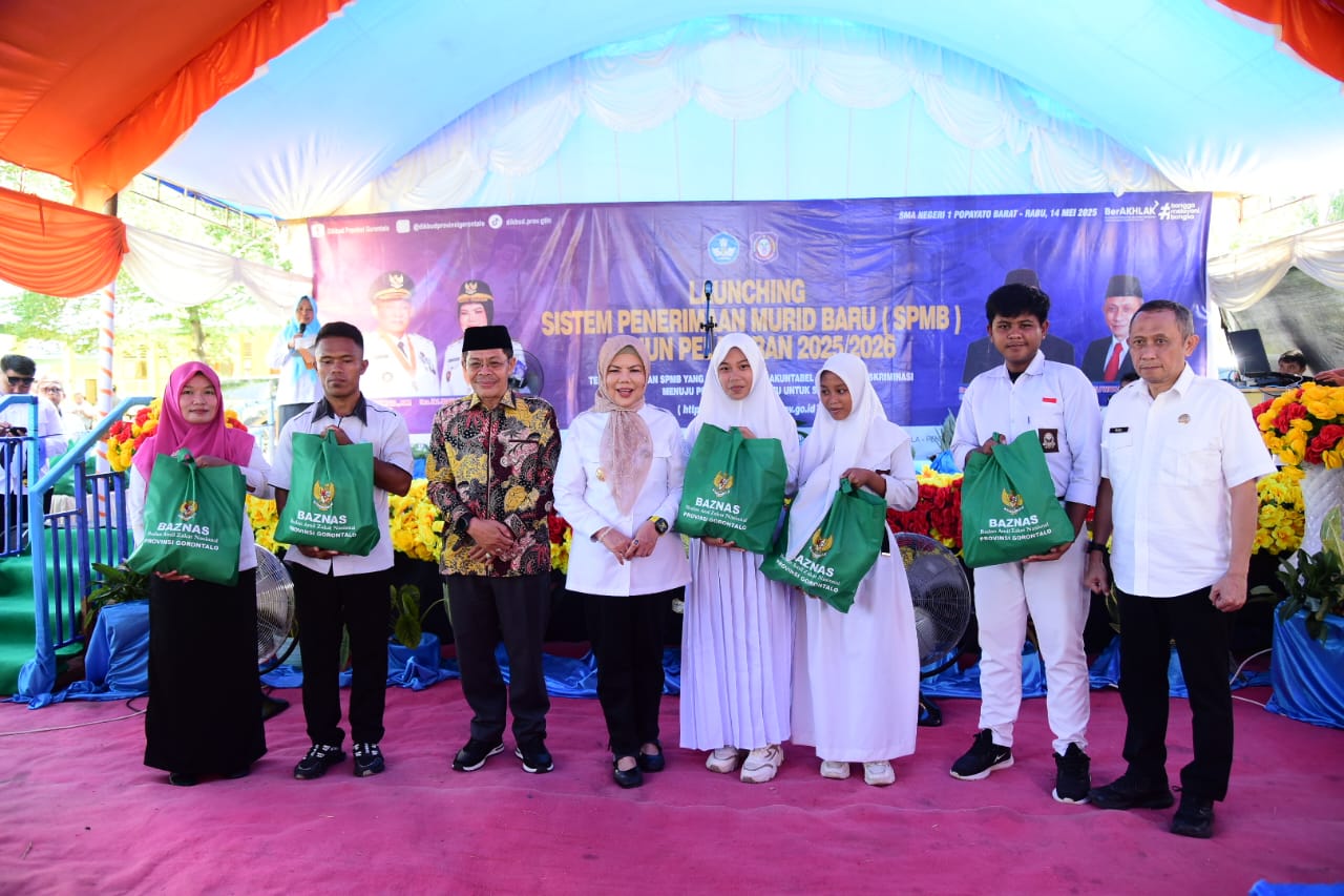  GTT dan Siswa SMA 1 Popayato Barat Terima Bantuan Baznas