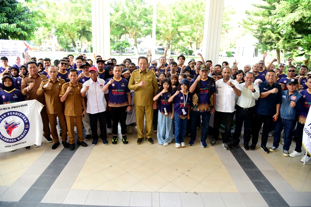  Gubernur Lepas Kontingen Kormi Gorontalo ke Fornas VIII