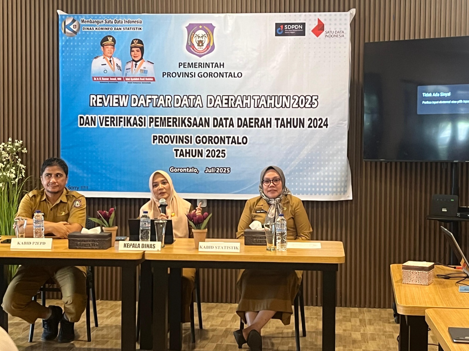 Kadis Kominfotik Tegaskan Komitmen Satu Data Daerah Lewat Review Data 2025