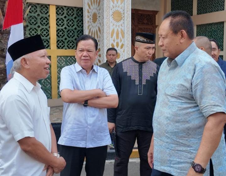 Gubernur Gusnar Ismail Lepas Jenazah Alm. Hardi Sidiki Dari Jakarta Menuju Gorontalo   