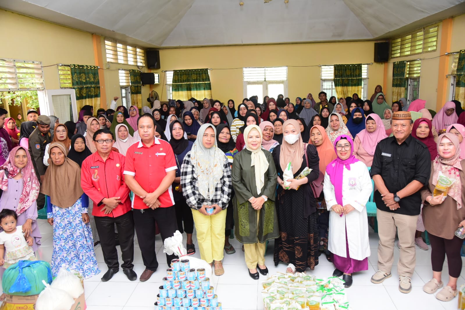 Pemprov Gorontalo Salurkan Bantuan UMKM Tahap II di Kota Gorontalo