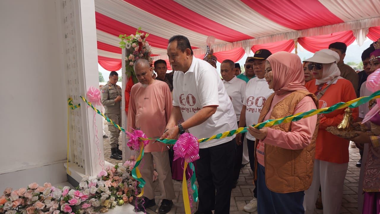 Juru bicara Alvian Mato: Pesan Gubernur Gorontalo dan Salurkan Bantuan di Milad ke-60 SMAN 1 Kabila