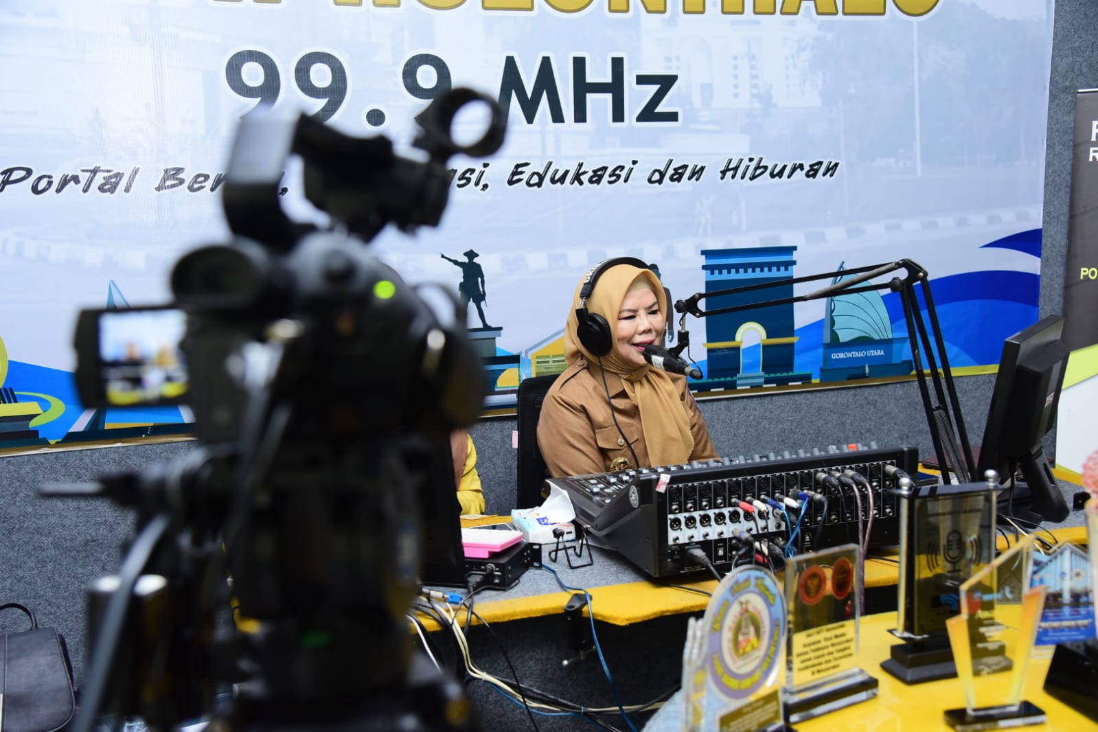 Wagub Idah Menyiar di Program Pejabat Menyapa Radio SRH    