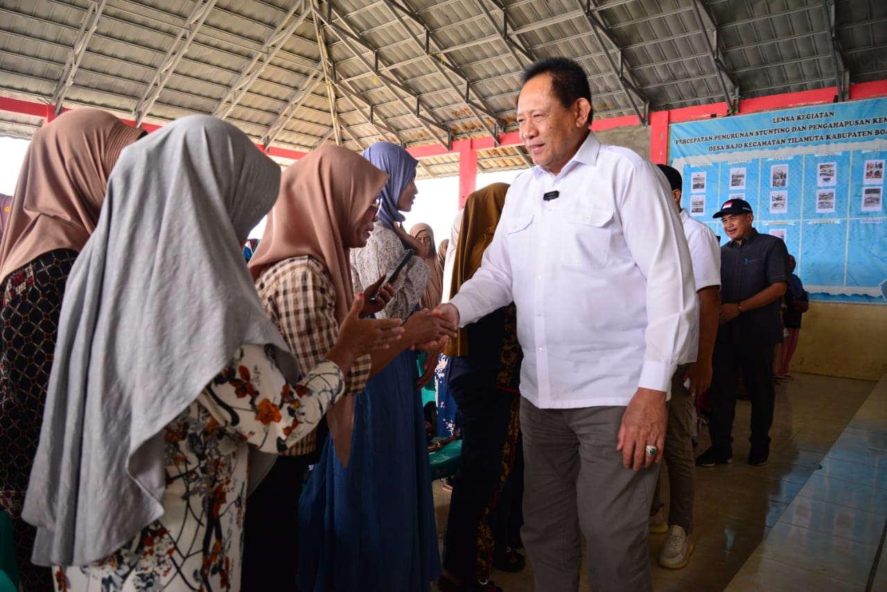 Masyarakat Desa Bajo Bersyukur atas Bantuan Pangan Pemprov