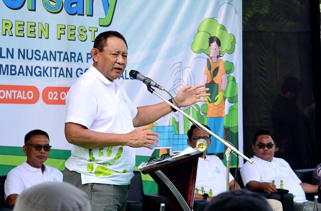  Gubernur Gusnar Minta Warga Tidak Buang Sampah di Jalan GORR
