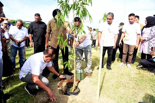  Gubernur Tanam Pohon di GORR Rayakan HUT PLN Nusantara Power