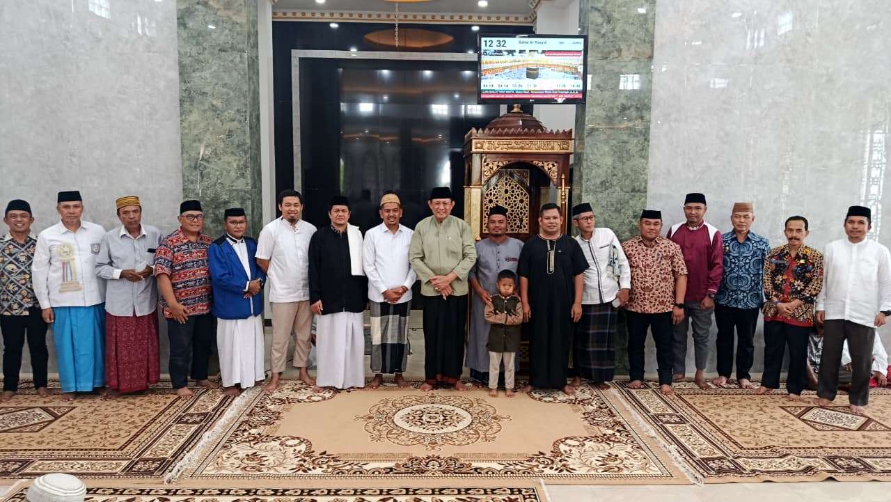  Gubernur Gorontalo Serahkan Bantuan untuk Masjid Baitul Ar-Rasyid