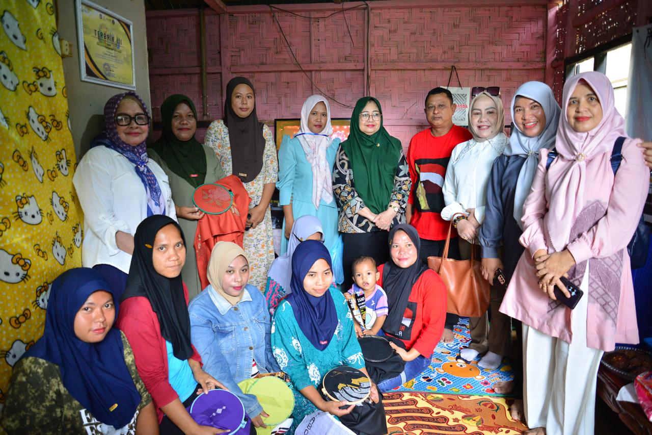  Dekranasda Provinsi Gorontalo Perkuat Pembinaan Perajin Karawo