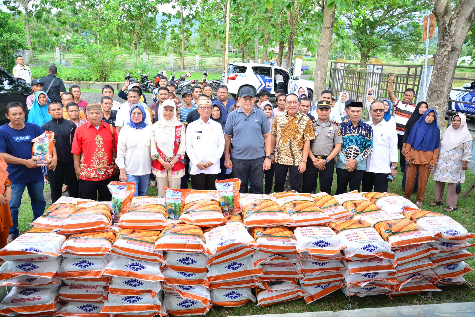  Pemprov Gorontalo Gelontorkan Bantuan Benih Jagung di Bone Bolango